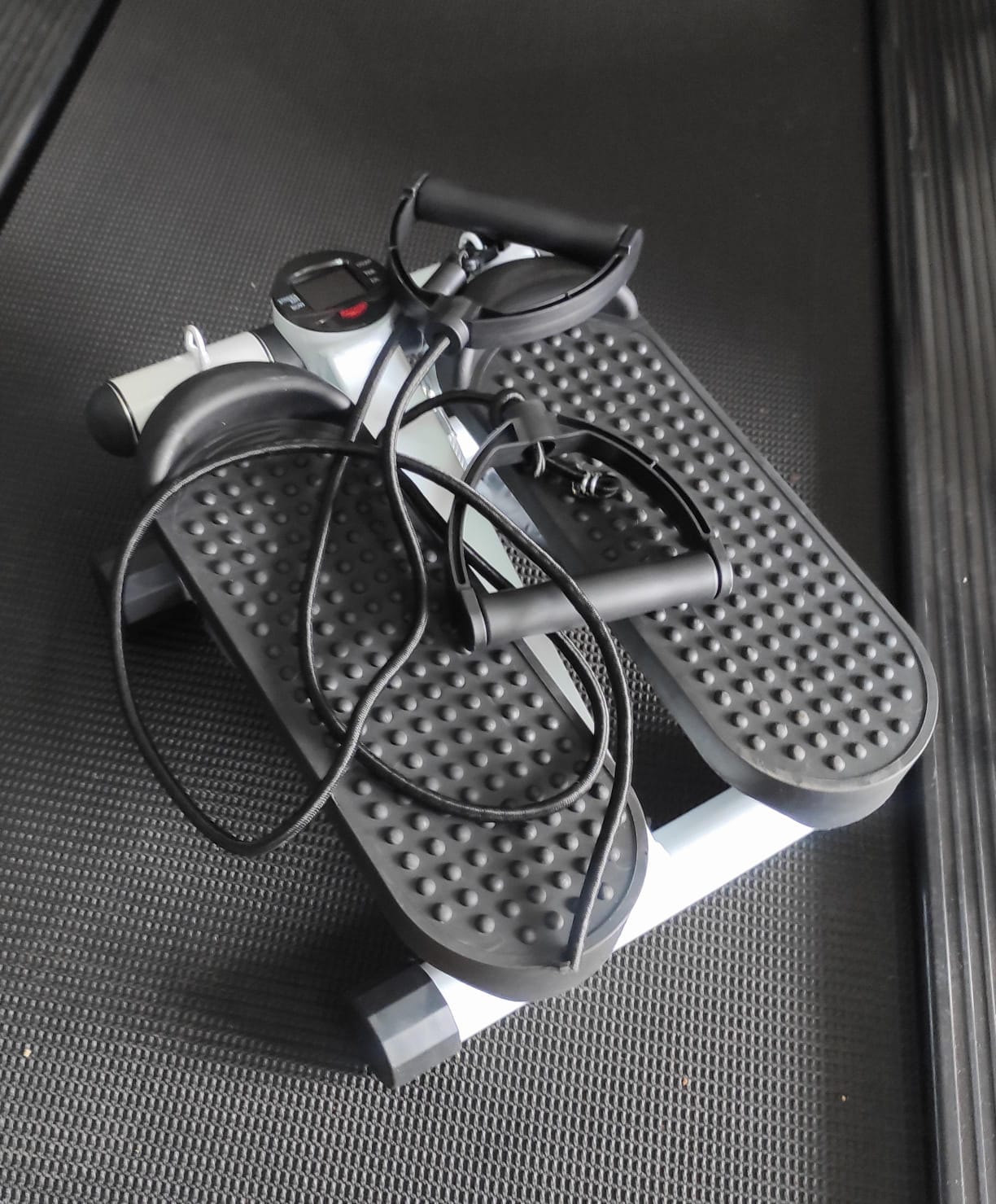 LATERAL MINI STEPPER WITH RESISTANCE BANDS image 5